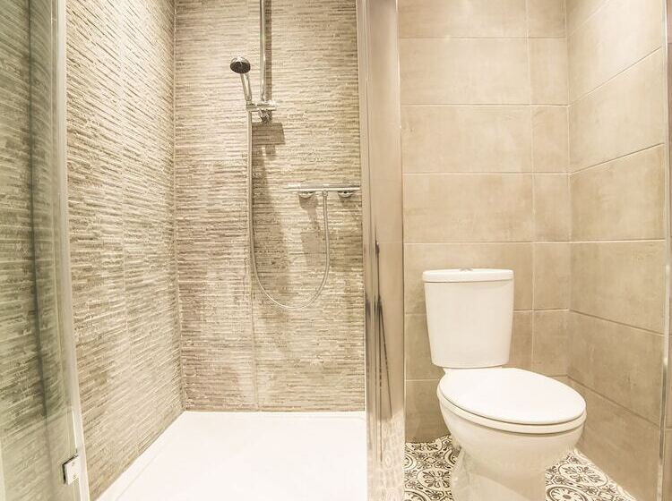 اتاق استاندارد یک نفره, Churchill S