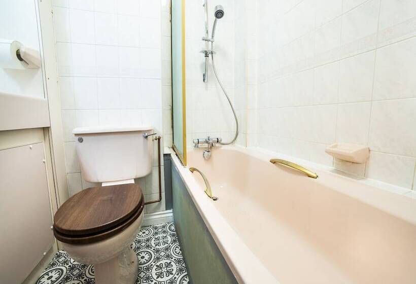 اتاق استاندارد, Churchill S