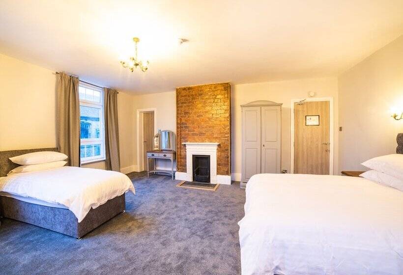 اتاق سوپریور چهار تخته, Churchill S