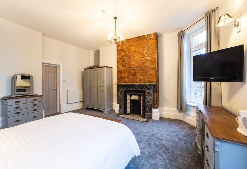 اتاق لوکس, Churchill S