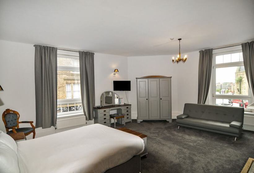 اتاق استاندارد سه نفره, Churchill S