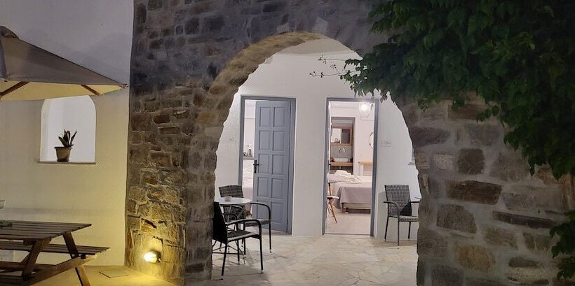 컴포트 트리플 룸, Fragoulis Village