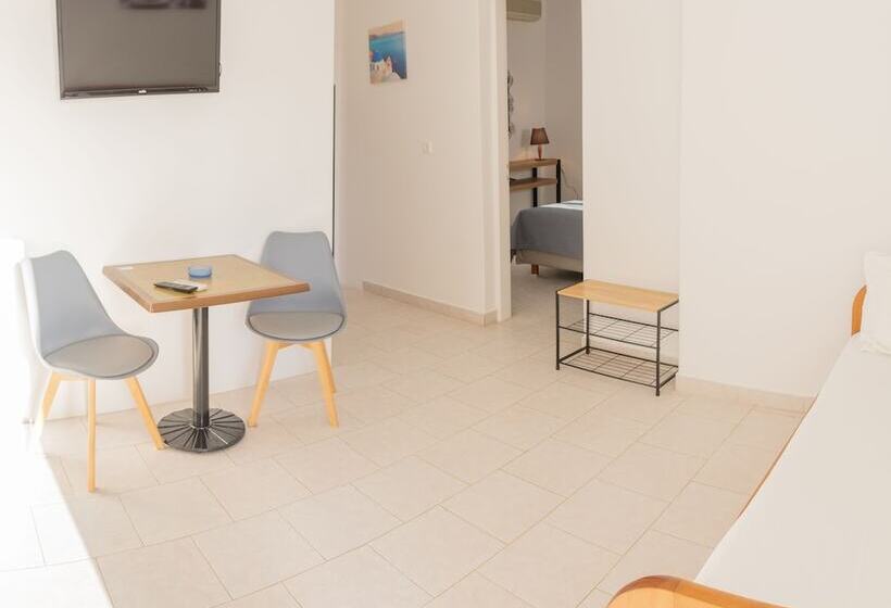 패밀리 룸 측면 바다 전망, Fragoulis Village