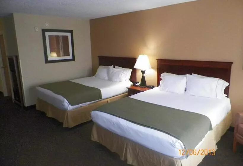 スイート, Holiday Inn Express Hotel & Suites Forest, An Ihg