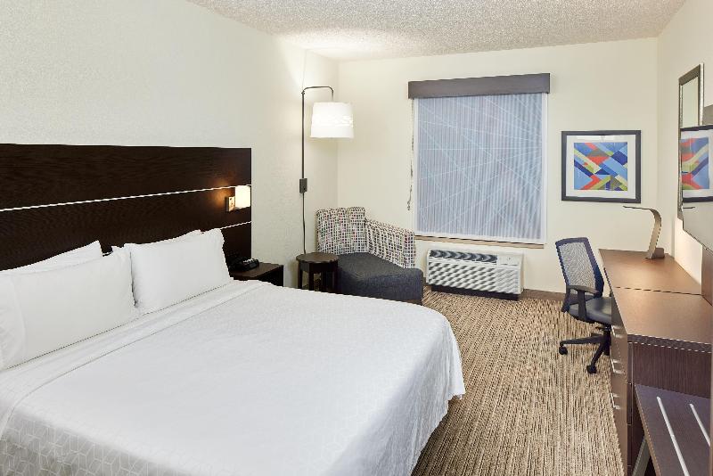 Стандартный Номер Кровать Кинг, Holiday Inn Express Hotel & Suites  Gadsden, An Ihg