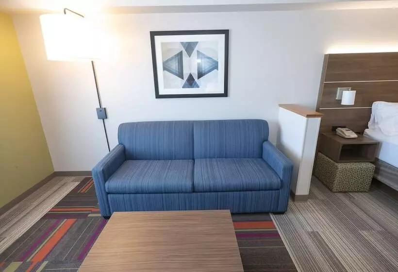 スイート, Holiday Inn Express & Suites Iron Mountain, An Ihg