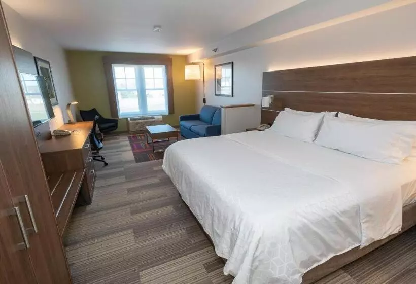 キングサイズベッドのスイートルーム, Holiday Inn Express & Suites Iron Mountain, An Ihg