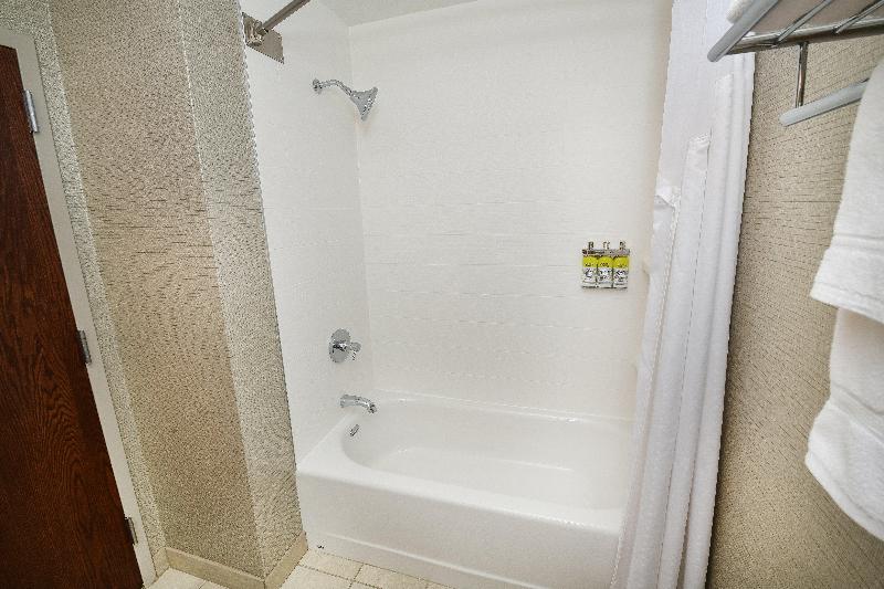 جناح, Holiday Inn Express & Suites Pembroke Pines Sheridan St, An Ihg