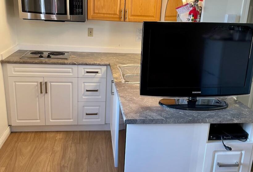 标准间带双人床, Knights Inn Merritt