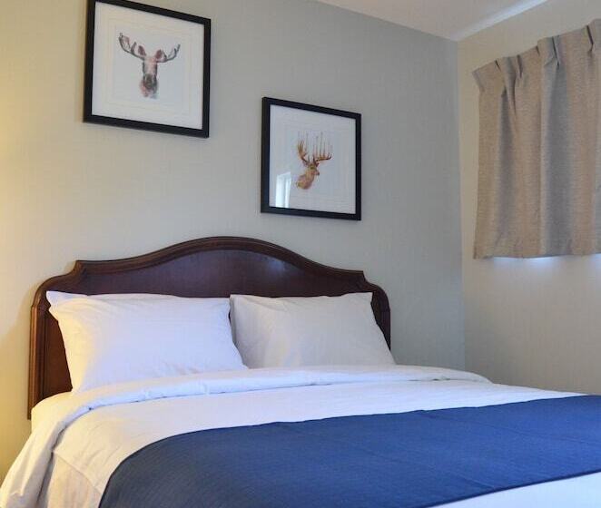 带2个卧室的套房, Knights Inn Merritt