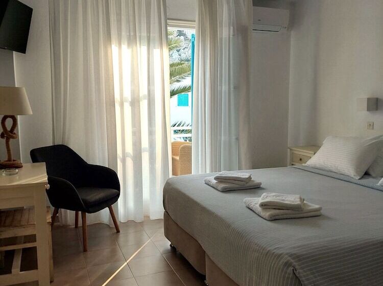 Номер Deluxe Вид на Бассейн, Matina