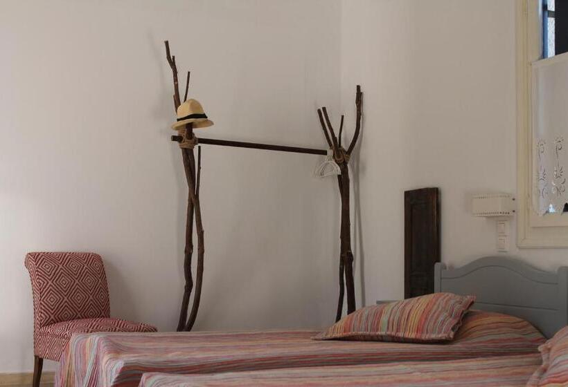 غرفة قياسية, Onira