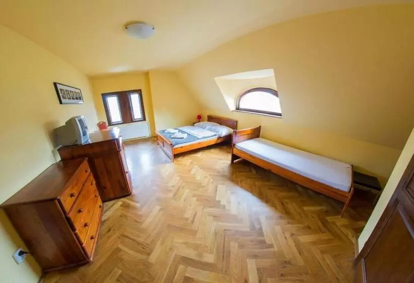 Standard Kolmen Hengen Huone, Penzion Pivovar Volt
