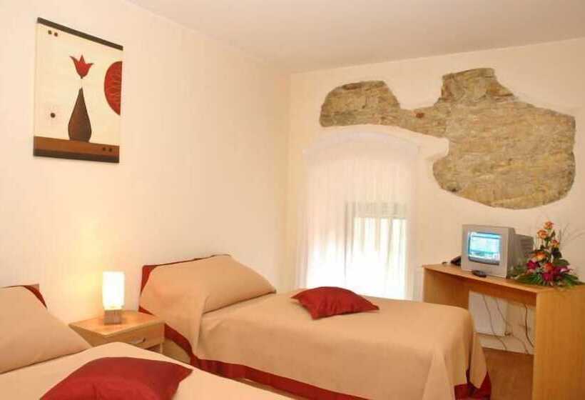 اتاق استاندارد یک نفره, Stary Pivovar