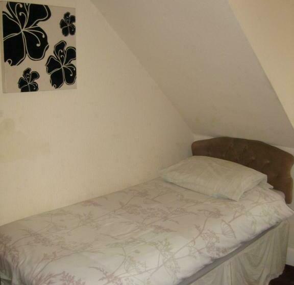 חדר סטנדרד יחיד חדר אמבטיה משותף, Kilkerran Guest House