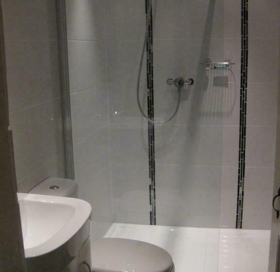 Quarto Estandar Individual Banheiro Compartilhado, Kilkerran Guest House
