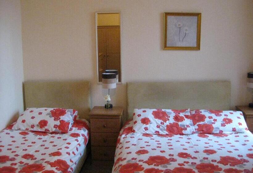 חדר משפחתי חדר אמבטיה משותף, Kilkerran Guest House