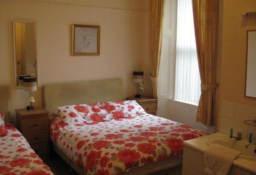 חדר משפחתי חדר אמבטיה משותף, Kilkerran Guest House