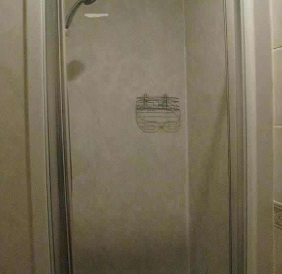 חדר משפחתי חדר אמבטיה משותף, Kilkerran Guest House