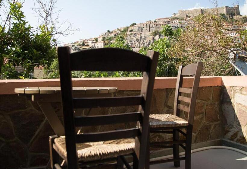 غرفة قياسية مزوَّدة بشُرفة, Olive Press Hotel & Apartments