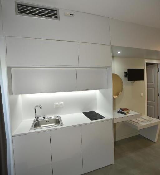 디럭스 스튜디오, Olive Press Hotel & Apartments