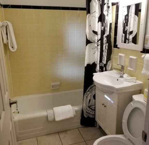 اتاق استاندارد, Gateway Inn