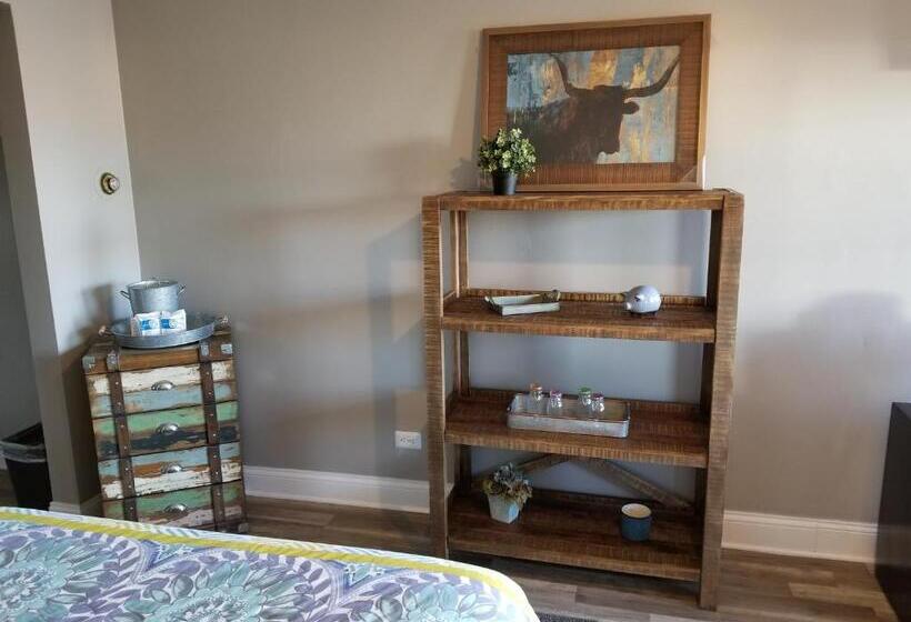 اتاق استاندارد, Gateway Inn