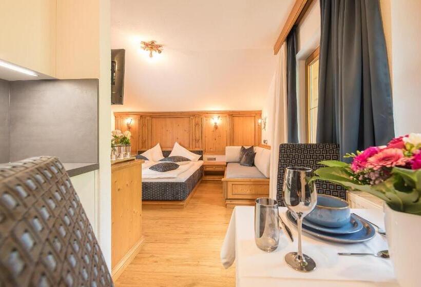 סטודיו נוח, Pension Margretenhof