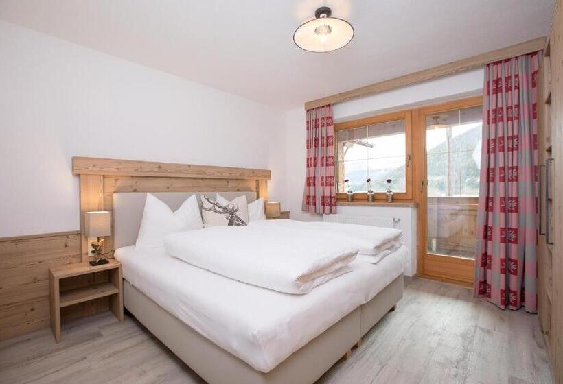 דירת שני חדרים, Pension Margretenhof