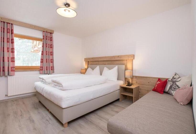 דירת שני חדרים, Pension Margretenhof