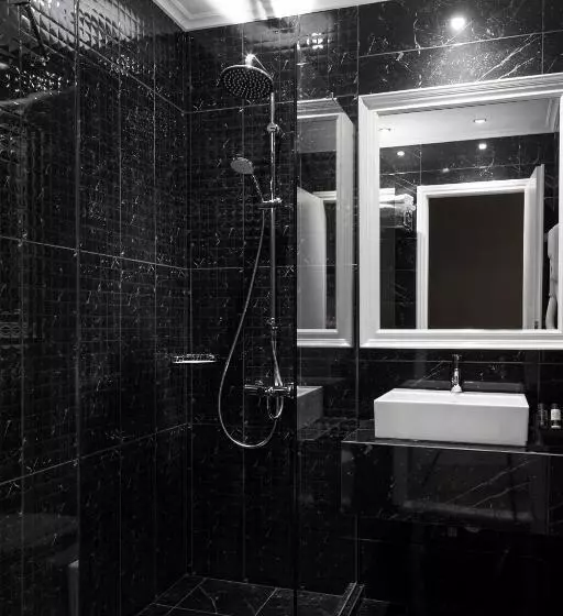 スタンダードルーム, Anaktorikon Boutique