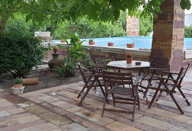 اتاق استاندارد چهار تخته, Arhodico Simou Mansion