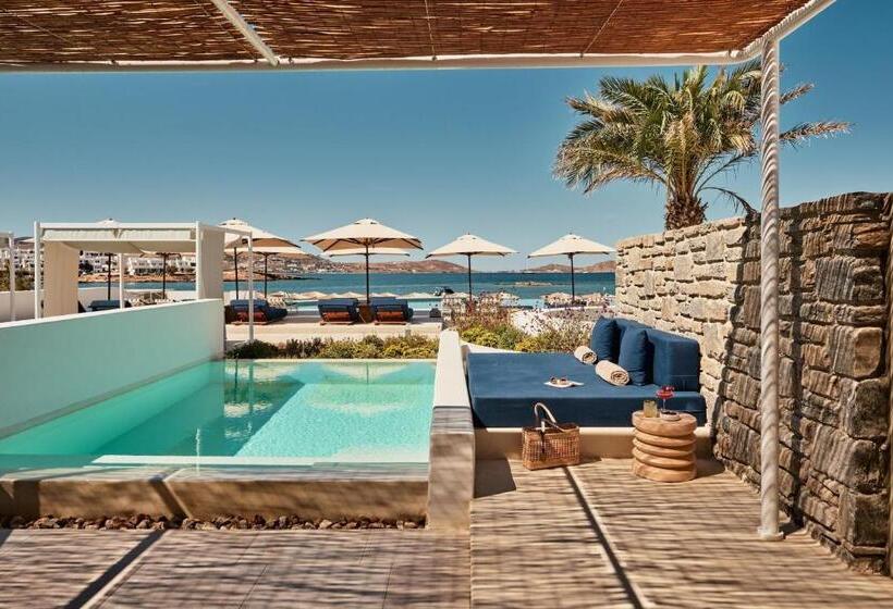 מיטת קינג בסוויטה, Cosme, A Luxury Collection Resort, Paros