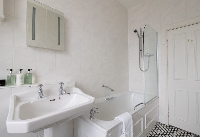 标准间, Grant Arms