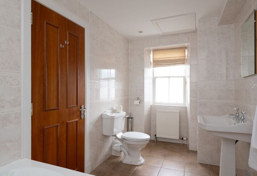 标准间, Grant Arms