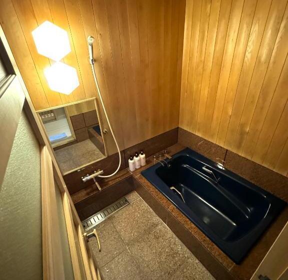 四人高级间, Hagi No Yado Tomoe