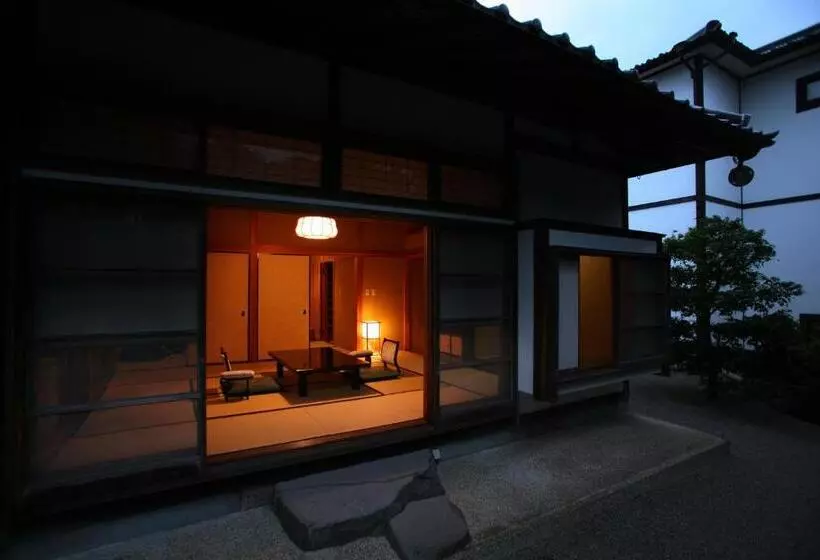 スーペリアの4人部屋, Hagi No Yado Tomoe