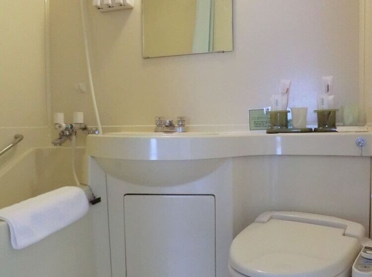 스탠다드 싱글 룸, Half Time