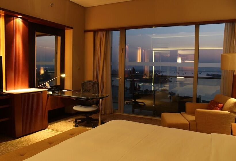 سوئیت پریمیوم, Hilton Nanjing Riverside