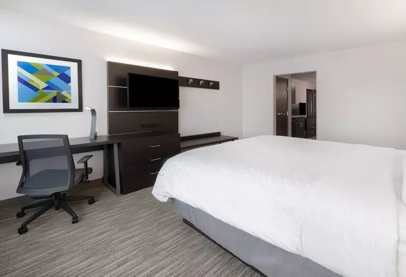 ダブルベッドスタンダードルーム, Holiday Inn Express & Suites Trinidad, An Ihg
