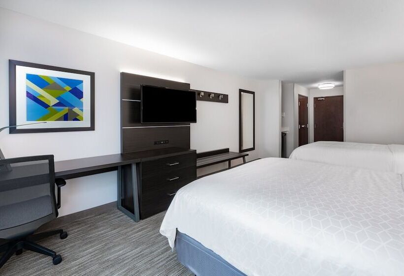 带2个双人床的标准工作室, Holiday Inn Express & Suites Trinidad, An Ihg