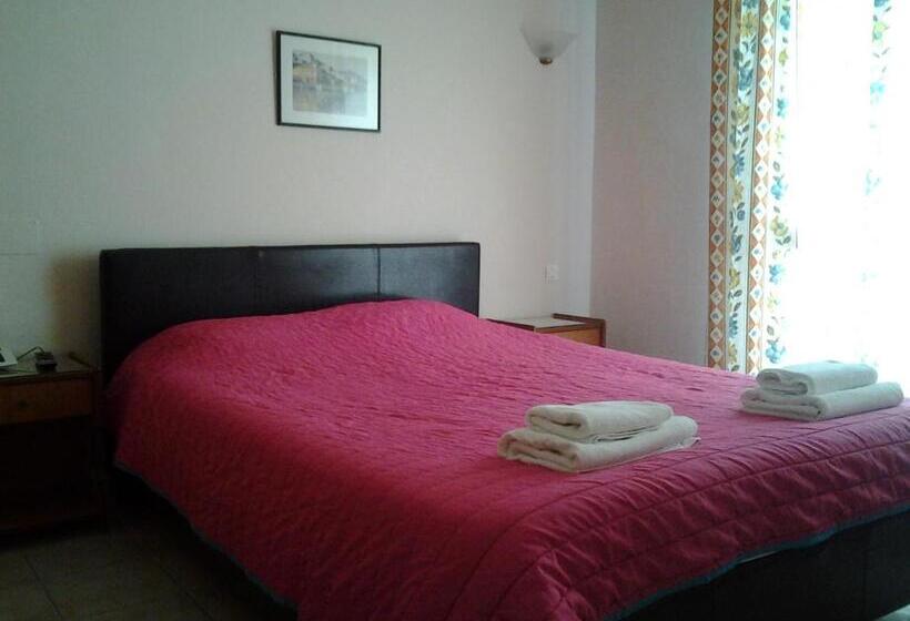اتاق استاندارد چهار تخته, Lidra