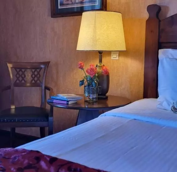 Executive Suite, Likoria
