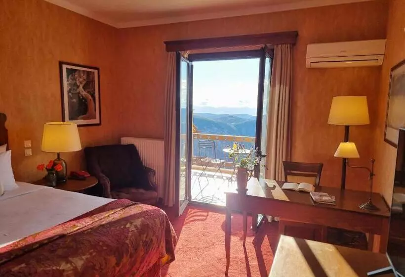 Deluxe Suite, Likoria