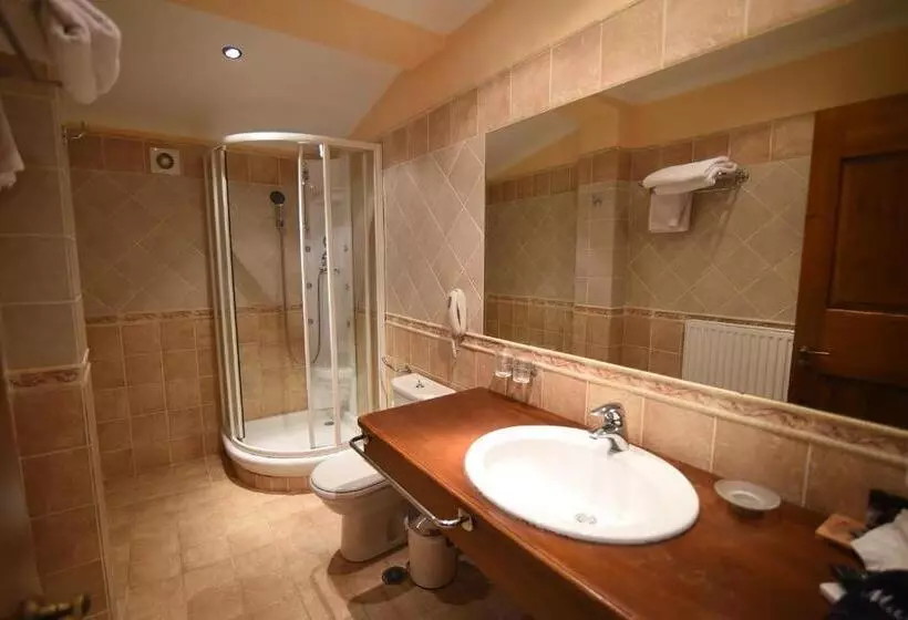 Junior Suite, Likoria
