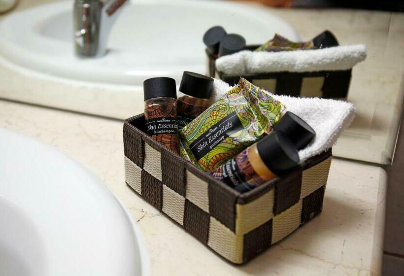 디럭스 룸, Niki Beach