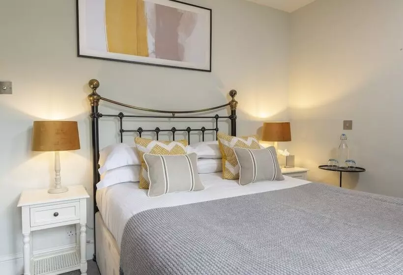 Standard Room, The Dial House