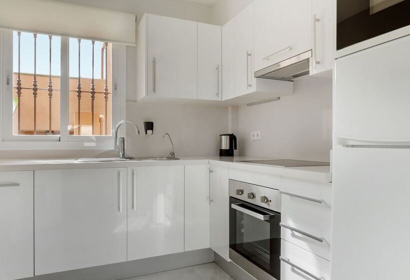 Апартаменты 2 Спальни, Los Amigos Beach Club