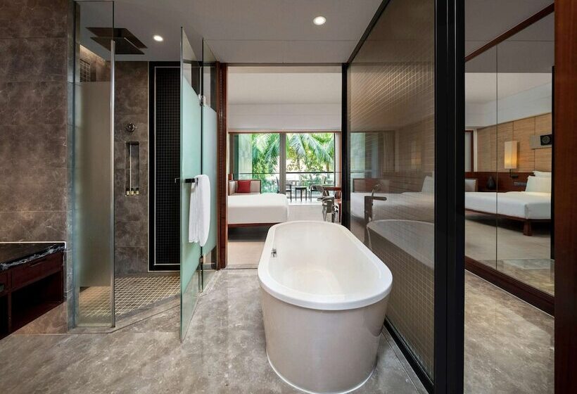 Номер Deluxe Вид на Море, Pullman Oceanview Sanya Bay Resort & Spa