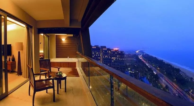 デラックススイートの３ベッドルーム, Pullman Oceanview Sanya Bay Resort & Spa